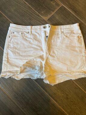 Vineyard Vines White Frayed Hem Denim Shorts